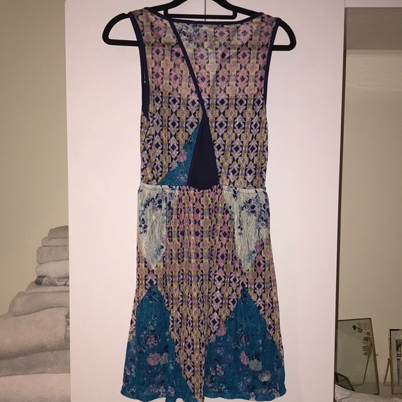 Women’s A line, peek a boo back Dress - Picture 2 of 5